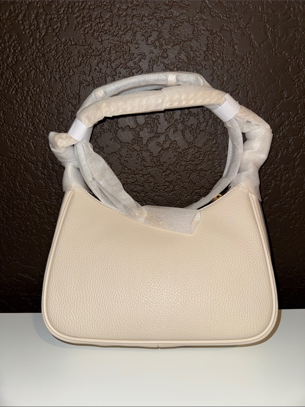 Michael Kors Ivory Floral Applique Shoulder Bag with Gold Logo - Picture 2 of 4